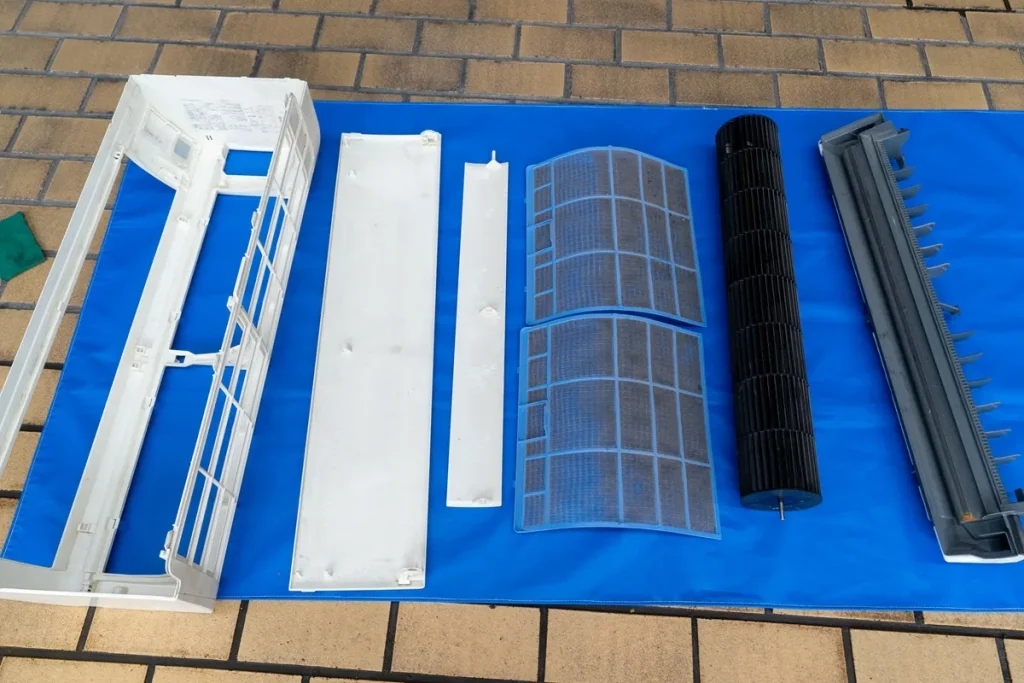 エアコン掃除はプロに任せたい